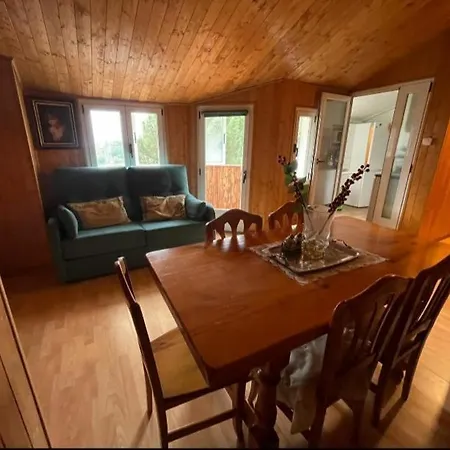 Cerca De La Granja Apartment
