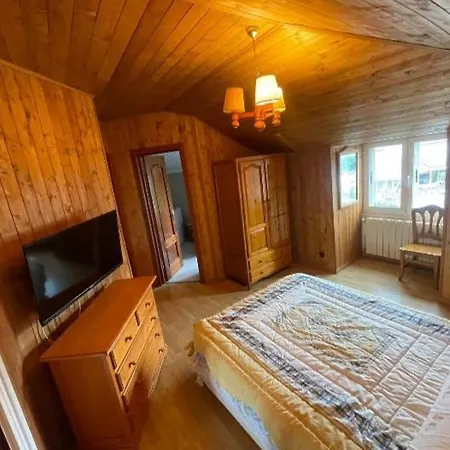 Cerca De La Granja 아파트 *